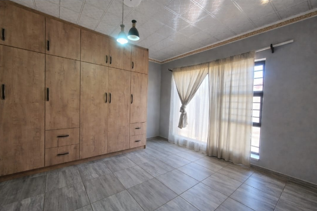 To Let 4 Bedroom Property for Rent in Kathu Northern Cape